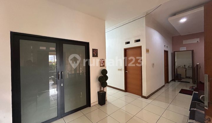 Jual Rumah di jalan raya Tomang Jakarta Barat RR 2