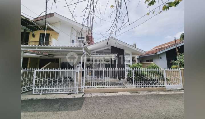 Jual Cepat Rumah 2 Lantai di Tomang Jakarta Barat R R Jual Cepat Rumah 2 Lantai di Tomang Jakarta Barat R R