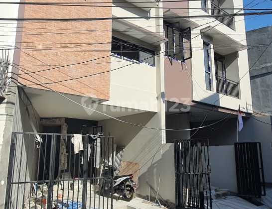 Jual Rumah Baru 3 Lantai di Tomang, Jakarta Barat 1