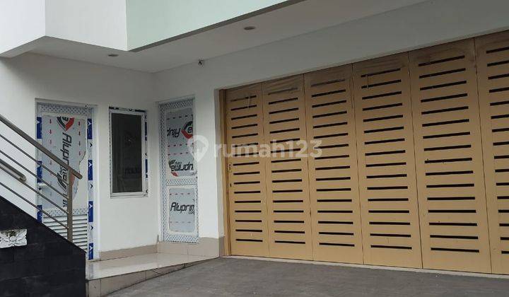 Jual Rumah 3 Lantai di Tomang Jakarta Barat R R  1