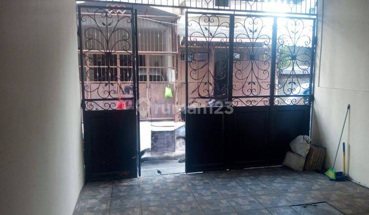 Sewa Rumah Luas 4,5m X 15m di Jelambar Jakarta Barat H J  2