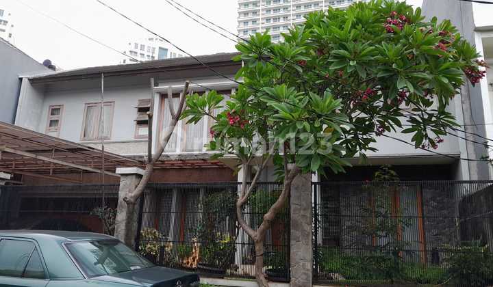 Jual Rumah SHM di Kebayoran Baru Jakarta Selatan M N 