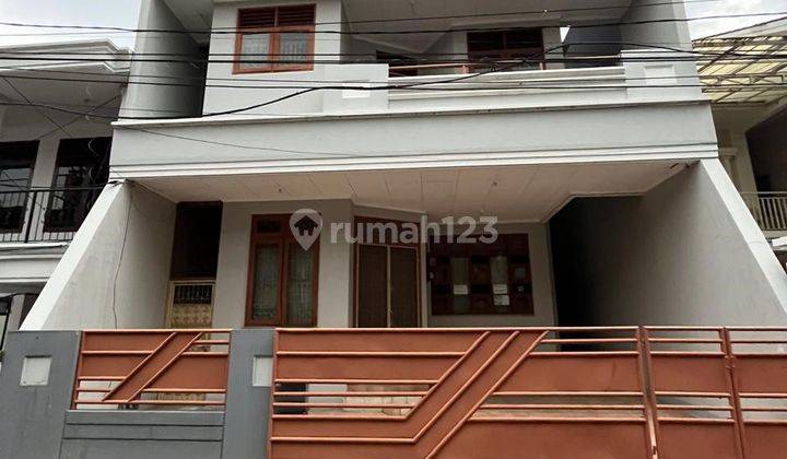 Sewa Rumah Luas 9,5 X 16 di Tawakal Tomang Jakarta Barat E F  1