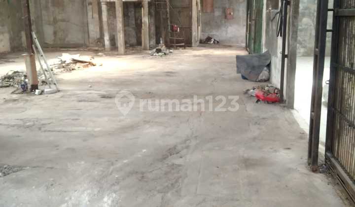Rent of an old building in Babakan Setu, Pamulang, South Tangerang, EF.