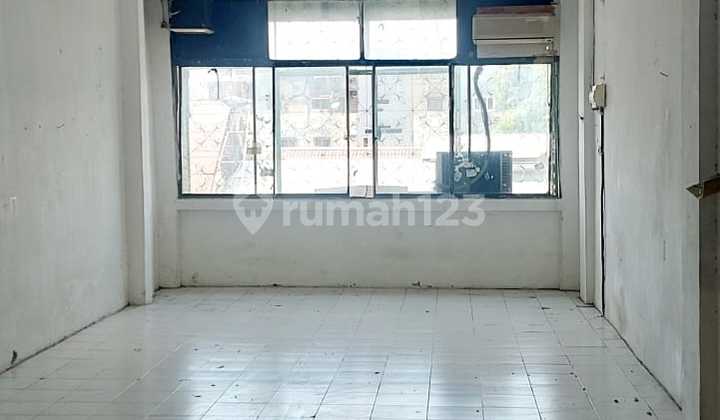 Ruko for Rent at Jembatan Lima, West Jakarta. 2
