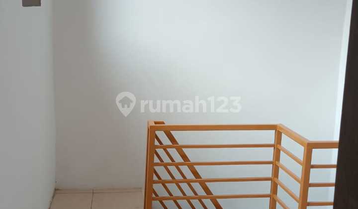 Jual Rumah 1,5 lantai di Graha Raya Serpong Tangerang RR 2