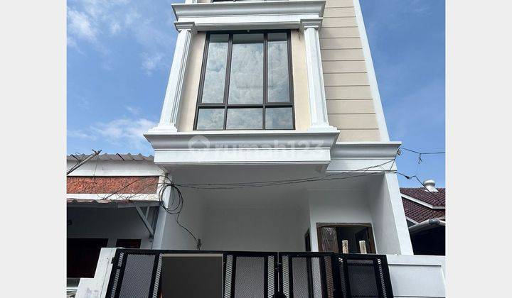 Jual Rumah 3 lantai di Gandaria Jakarta Selatan R R  1