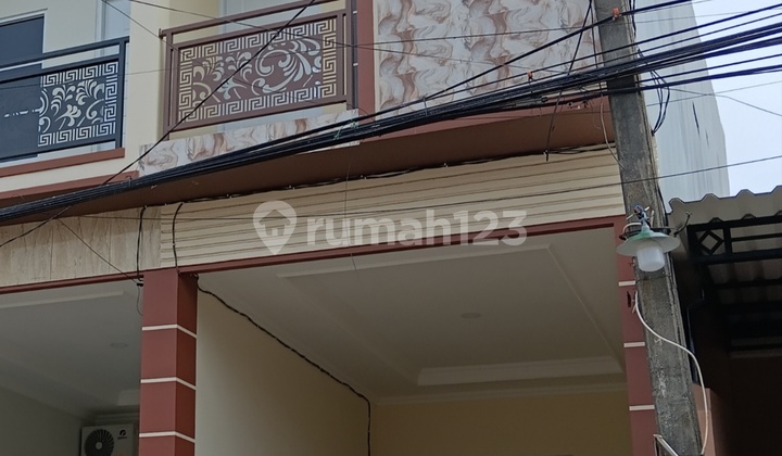 Rumah 2 Lantai Di Poris Indah