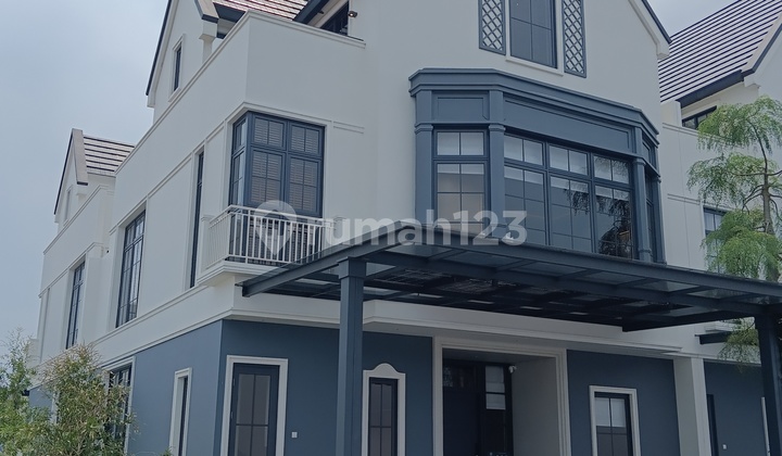 House In Louise At Symphonia Near Scientia