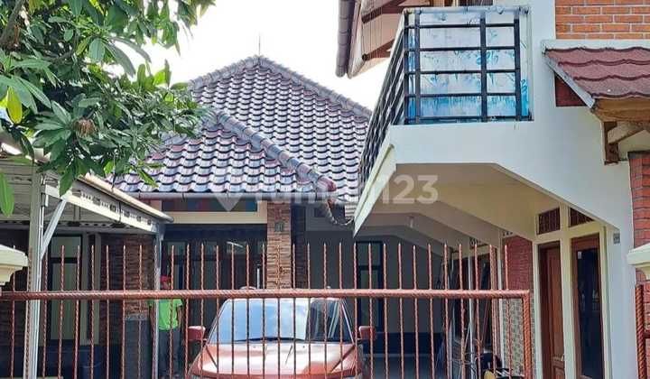 Houses and Boarding Houses in Central Bogor, Abesin Street Houses and Boarding Houses in Central Bogor, Abesin Street