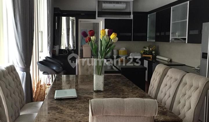 Rumah Mewah di Gayungan Surabaya 2