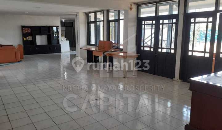 Perfect for Investment: Villa House Near Lembang Park Zoo Tourist Attraction on Jalan Raya Kolonel Masturi. 2