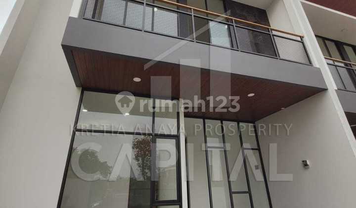 Rumah Baru Yang Pasti Menawan Hatimu di Setraduta Grande Dekat Kampus Maranatha dan Tol Pasteur Rumah Baru Yang Pasti Menawan Hatimu di Setraduta Grande Dekat Kampus Maranatha dan Tol Pasteur