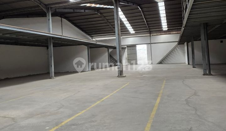 Gudang Konstruksi Baja, Bersih Siap Pakaidi Soekarno Hatta Mainroad