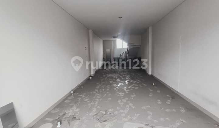 Rarely Available, Affordable Shop House in the Strategic Veteran Area of Bandung 2