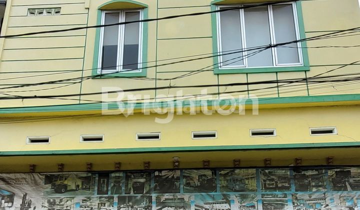 3-Story House plus Warehouse Above in Sungai Bambu Area, Tanjung Priok, North Jakarta 3-Story House plus Warehouse Above in Sungai Bambu Area, Tanjung Priok, North Jakarta