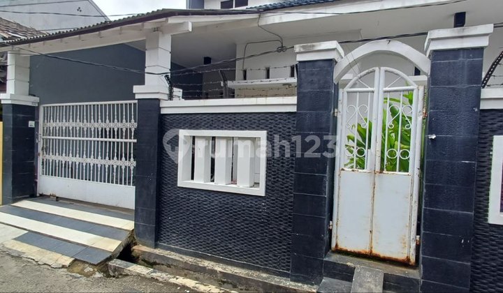 Disewakan Rumah 1,5 Lantai Dipondok Cipta Bekasi Barat 2