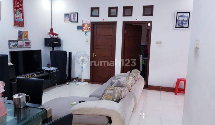 Di Jual/ Di Sewakan Rumah di Kemang Pratama 2