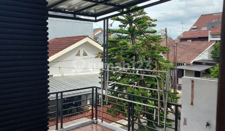 Di Jual Rumah Minimalis 2 Lantai di Belakang Mall Pakuwon Bekasi 2