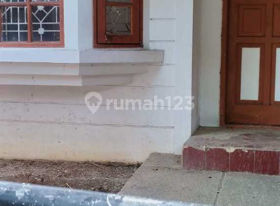 Disewakan Rumah di Kemang Pratama 3, Bekasi 2