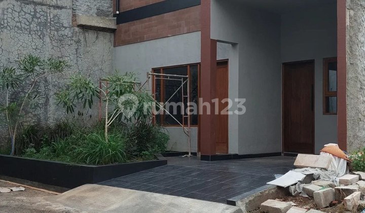 Dijual Ruman Hook Dua Lantai Dibuni Residance Munjul Jakarta Timur 2