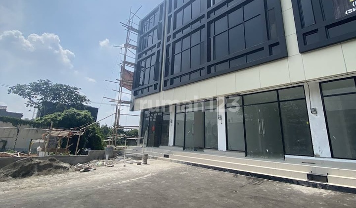 For Rent: Office Building/Shop House on Jalan Alternatif Cibubur, Jatisampurna, Bekasi 1