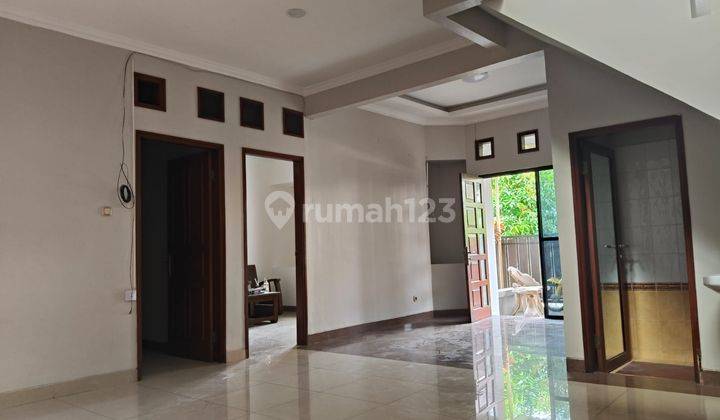 Disewakan Rumah Bagus Semi Furnish Di Kemang Pratama Bekasi 2