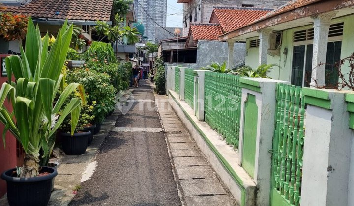 Dijual Rumah Hitung Tanah Cocok Dibangun Kost-kostan Di Menteng Dalam, Tebet Jakarta Selatan
