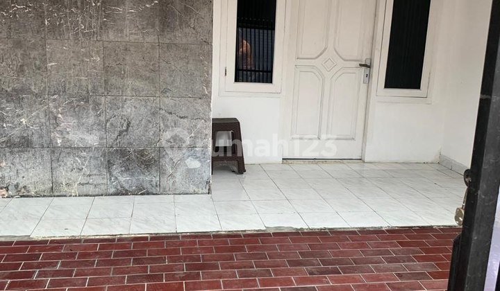 Dijual Rumah Strategis Dua Lantai Dicipinang Cempedak Jatinegara Jakarta Timur
