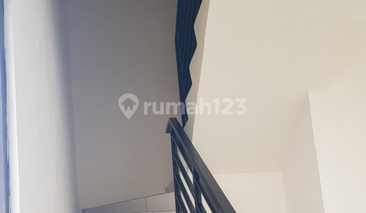 Ready-to-occupy shop house in Katapang, Bandung Ready-to-occupy shop house in Katapang, Bandung