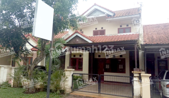 Nice House in Very Well-Maintained Condition, Fully Furnished with 4 Bedrooms and 2 Floors at Pbi Araya. Sub-district Blimbing, Malang, Location Near Binu.