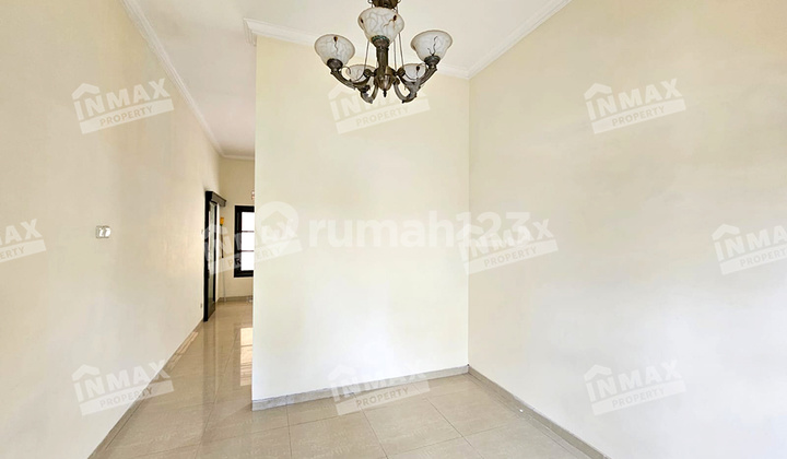 Spacious Well-Maintained Rental House with 3 Bedrooms in Tidar Area, Close to Elpico Mall, Machung Campus, Charis School, Kalam Kudus, and Wesley at Perum Villa Puncak Tidar, Malang