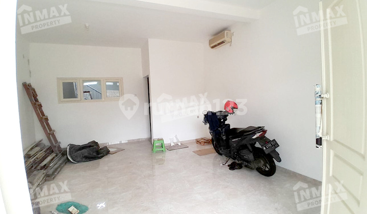 Rumah Siap Huni Kondisi Terawat Ada 2 Lantai dan 2 Kamar Lokasi Strategis Cocok untuk Usaha Lokasi Daerah Pasar Besar di Jl. Juanda, Kec. Blimbing, Malang 2