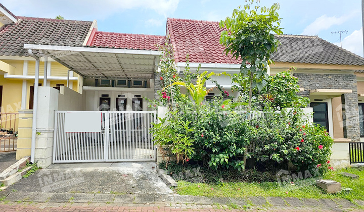 Minimalist House in Excellent Condition, Ready to Occupancy, Fully Furnished with 2 Bedrooms, Located in the Tidar Area at Perum Villa Puncak Tidar, Dau Subdistrict, Malang Regency.