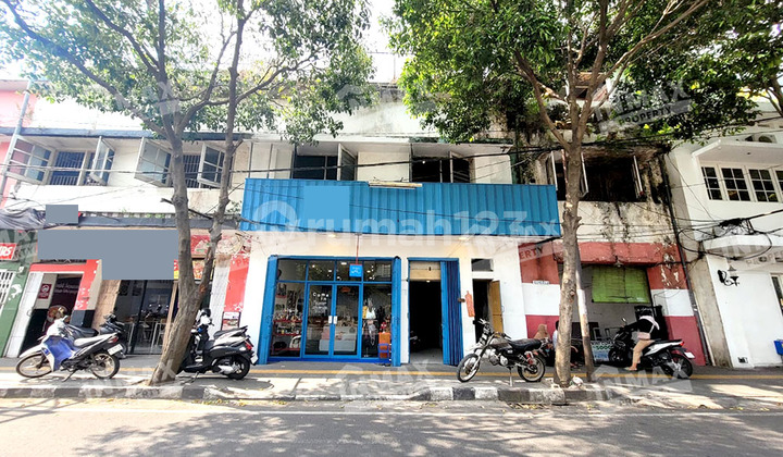 Ruko 2 Tingkat Luas 300m2 Cocok Untuk Usaha Lokasi Sangat Strategis Dekat Kayutangan Heritage di Jl. Semeru, Klojen, Malang