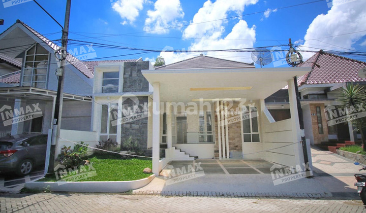 New Rental House, Nice and Well-Maintained with 3 Rooms, Located in Dieng Area Near Tidar in Delta Dieng Housing Complex, Sukun Subdistrict, Malang