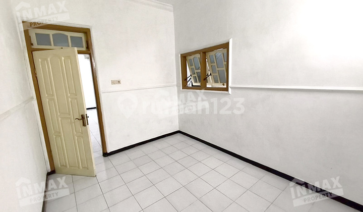 Rumah Siap Huni Kondisi Sangat Terawat Harga Murah Ada 4 Kamar Daerah Tidar di Perum Bukit Cemara Tidar, Kec. Sukun, Malang 2