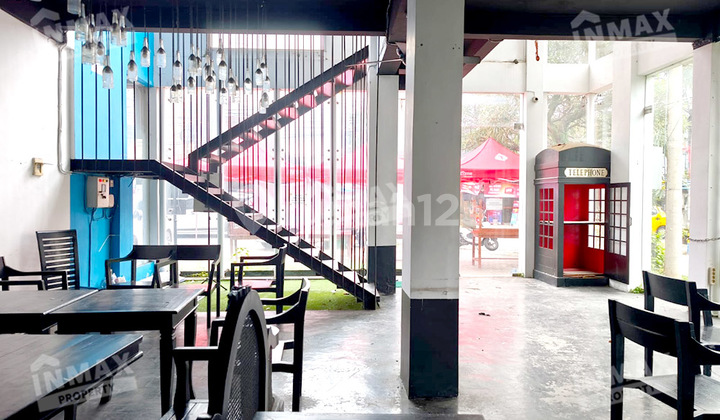 3-Storey Shop House Ready to Use, Well-Maintained, Already Includes Furniture, Strategic Location in Lowokwaru Area on Kalpataru Street, Lowokwaru Subdistrict, Malang. 1