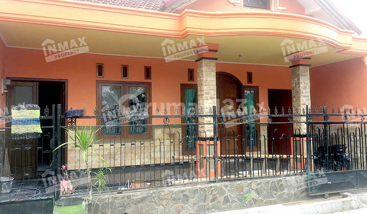 Rumah Bagus Siap Huni 2,5 Tingkat Ada 3 Kamar Sudah SHM Dijual Harga Nego di Perum Bandulan Permai, Kec. Sukun. Malang