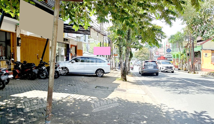 Good Ruko 112 m2 Very Strategic Location in Commercial Area of Bunga-Bunga, High Traffic, Wide Road Row on Jl. Kalpataru, Lowokwaru, Malang 2