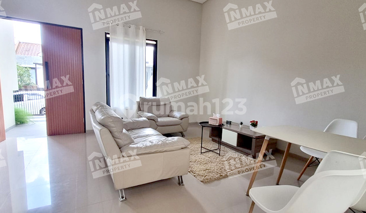 Rumah Bagus Minimalis Kondisi Sangat Terawat Sudah Plus Furnished Disewakan Daerah Dieng Tidar di Perum Austinville, Dau, Malang 2