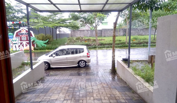 Nice New House by Original Developer with 2 Bedrooms, Located in Singosari, Grianan Agung Housing, Singosari Subdistrict, Malang Regency. Nice New House by Original Developer with 2 Bedrooms, Located in Singosari, Grianan Agung Housing, Singosari Subdistrict, Malang Regency.