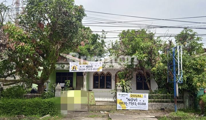 Rumah Lama Khusus MUSLIM di Pinggir Jalan Rumah Lama Khusus MUSLIM di Pinggir Jalan