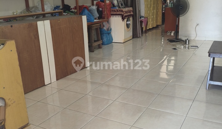 Strategic Shop House in Medan Sunggal, Land Area 135M², Negotiable Price 2