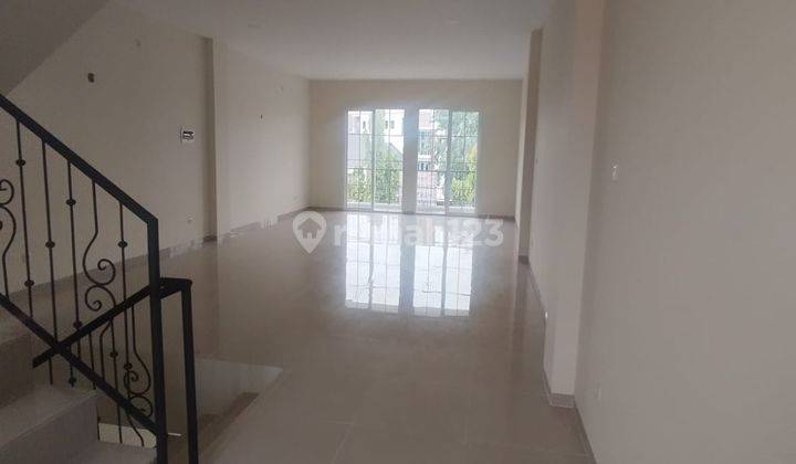 Ruko  Baru Di Tempat Jalan Yang Sangat Strategis Di Jakarta Pusat 1