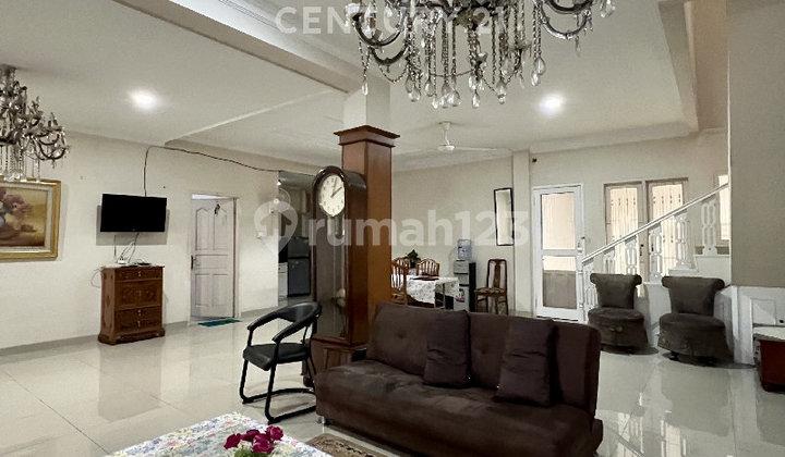 Rumah 2 Lantai Semi Furnished Siap Huni Di Cempaka Putih R2281