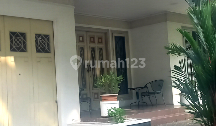 Rumah Hook 2 Lantai Semi Furnished Pulomas S8619