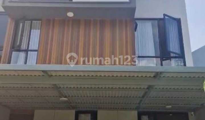 Rumah Bagus Cluster Baru dekat BPK penabur posisi pojok Semi Furnished 2,5 lantai Kota Wisata Cibubur, Jakarta Timur Rumah Bagus Cluster Baru dekat BPK penabur posisi pojok Semi Furnished 2,5 lantai Kota Wisata Cibubur, Jakarta Timur