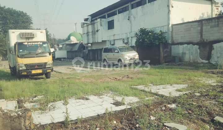 Commercial Land Plot in Industrial Area Beside Narogong Main Road Bekasi Fits 40 Feet Container