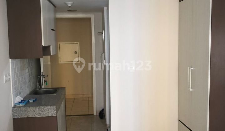 Apartment for Rent (Swimming Pool View) Semi-Furnished Studio Type in Front of Summarecon Bekasi Apartment for Rent (Swimming Pool View) Semi-Furnished Studio Type in Front of Summarecon Bekasi